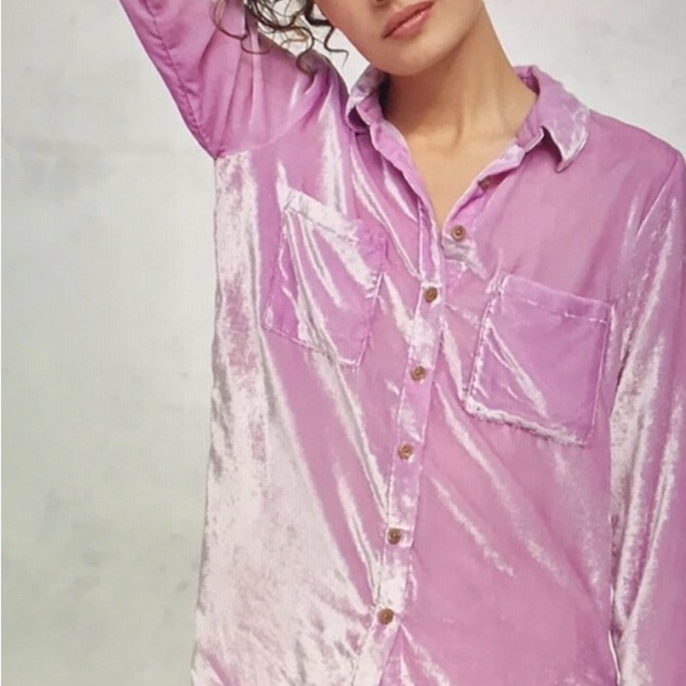 Pilcro Mara Pink Velvet Button-Up 👚 Size 8 - Picture 2 of 6